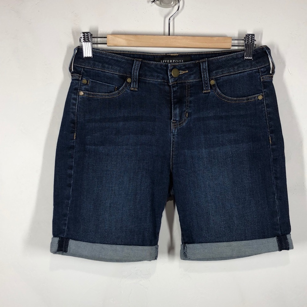 Liverpool Walking Short size 2